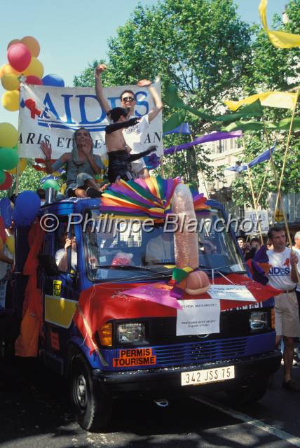 gay pride paris 18.JPG - Gay Pride (Marche des fiertés) Paris
